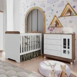 Quarto De Bebê Cômoda 4 Gavetas Com Porta Ariel Berço 3 Em 1 Gabrielle Br Amadeirado Carolina Baby
